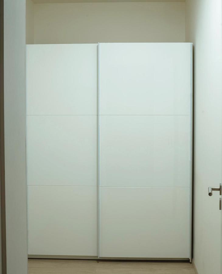 Tran Chien Apartment With Free Private Parking 布拉格 外观 照片